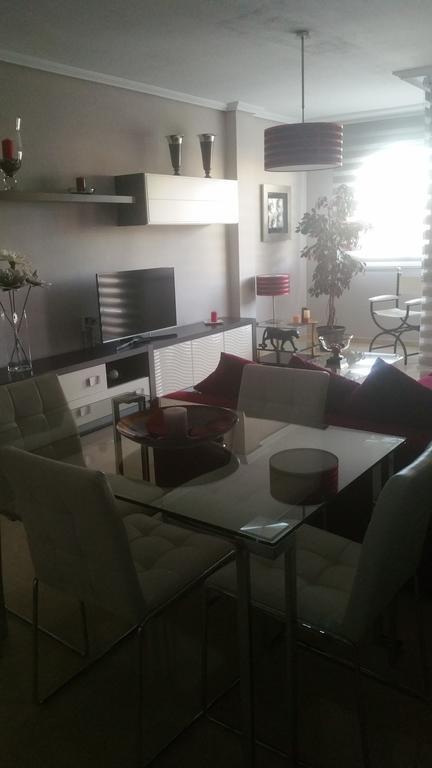 Apartamento Eduardo Dato Sevilla Exterior foto