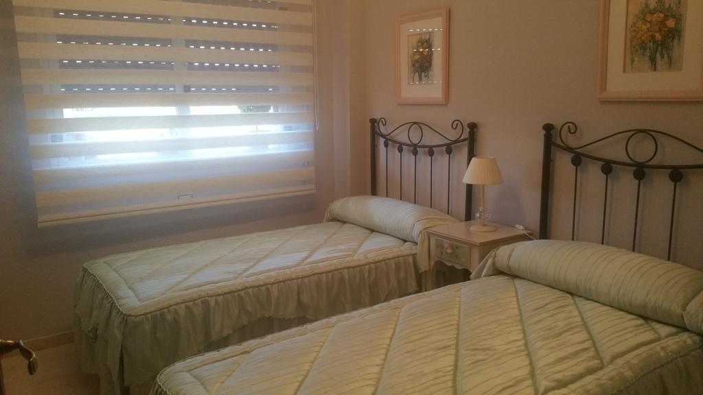 Apartamento Eduardo Dato Sevilla Exterior foto