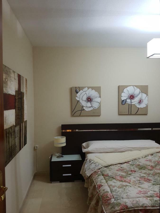 Apartamento Eduardo Dato Sevilla Exterior foto